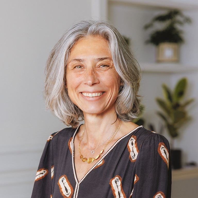 Portrait d'Anne Sarrat - Conseiller en investissements financiers - Groupe Yzor