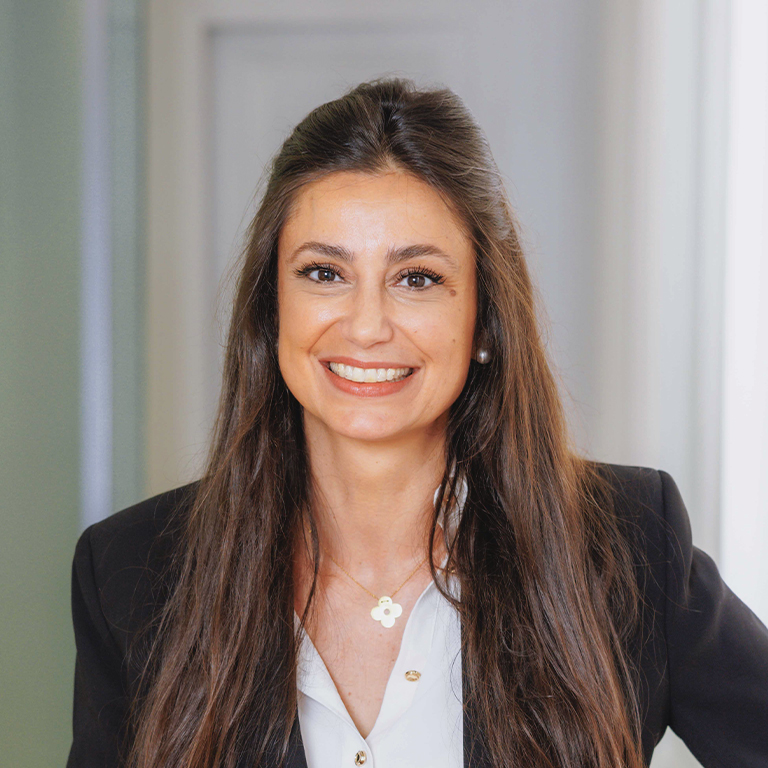Portrait d'Emilia Deslandes - Conseiller en investissements financiers - Groupe Yzor